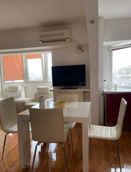 Mihai Bravu, Mall Vitan,